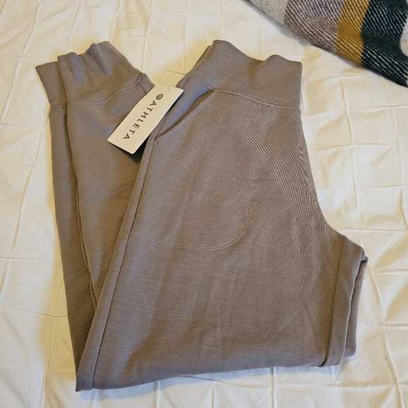 NWT Athleta Coaster Luxe High Rise Jogger In XS - Picture 4 of 13